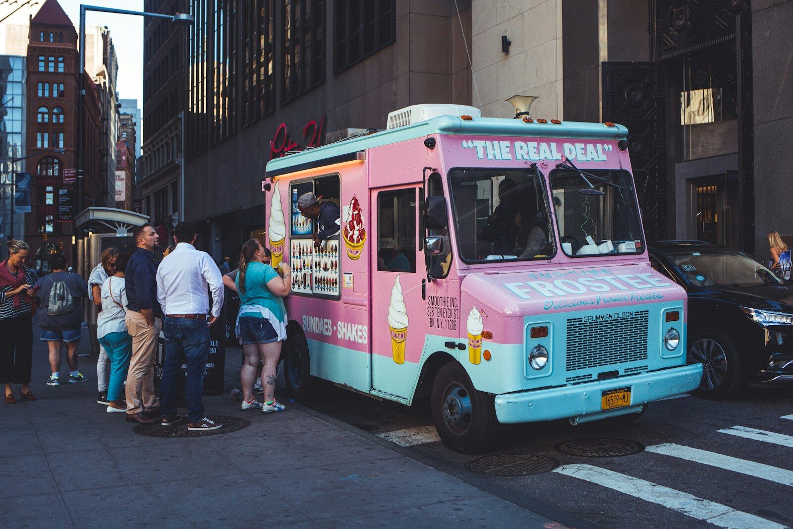 Insurance for Lunch Truck Businesses: Why Mobile Food Entrepreneurs Need More Than Just Great Recipes